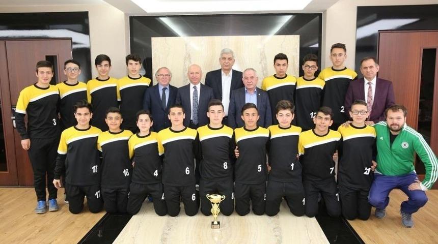 Kayseri Şampiyonu Başkan &Ccedil;olakbayrakdar&rsquo;ı Ziyaret Etti