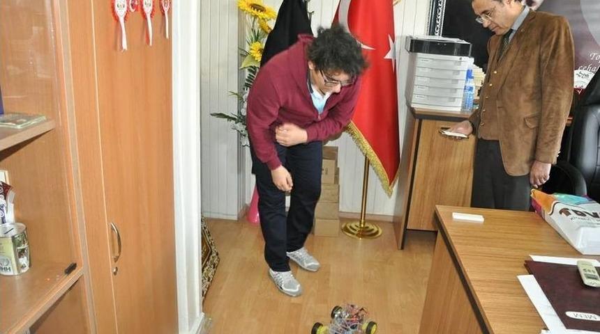 Lise &Ouml;ğrencileri Araştırma Projesinde Dereceye Giren &Ouml;ğrenciden Kaymakama Ziyaret