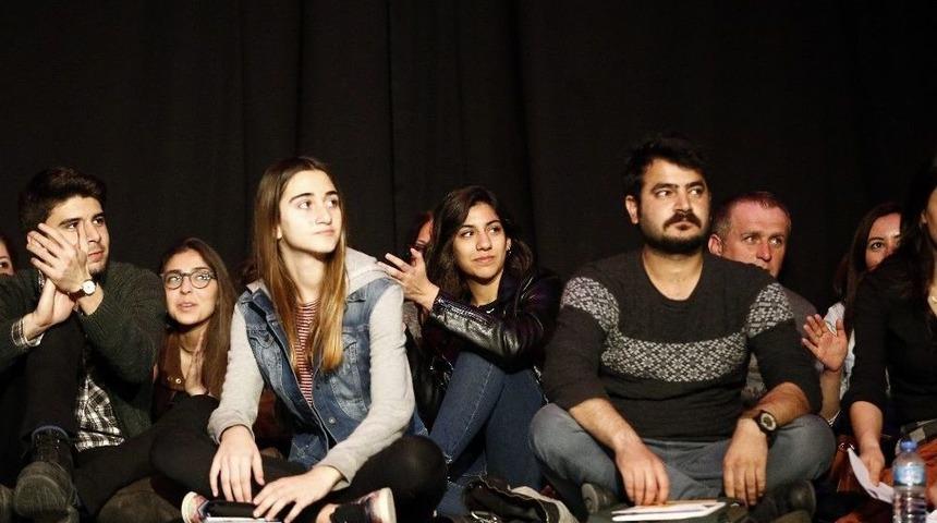 Şiir Sevdalılarını Buluşturan Gece