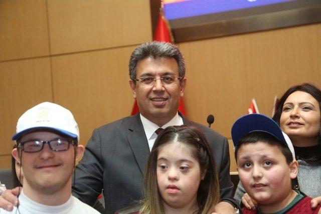 Başkan Karadeniz, Down Sendromlu Çocuklarla Biraraya Geldi