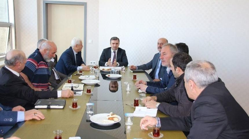 Başkan Yemenici Mahalle Muhtarlarıyla İstişare Toplantısı Yaptı