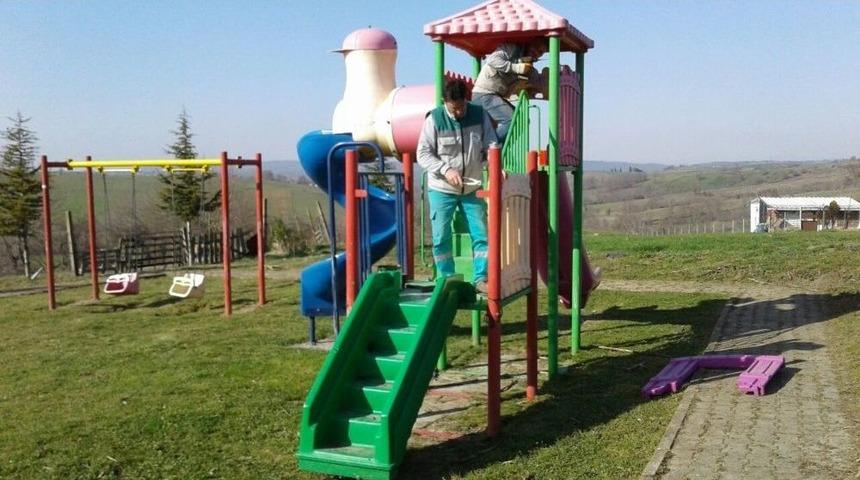 K&ouml;ylerdeki Parklar Elden Ge&ccedil;iriliyor