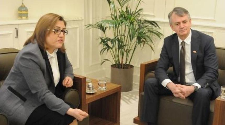 Kanada B&uuml;y&uuml;kel&ccedil;isi, Gaziantep'te