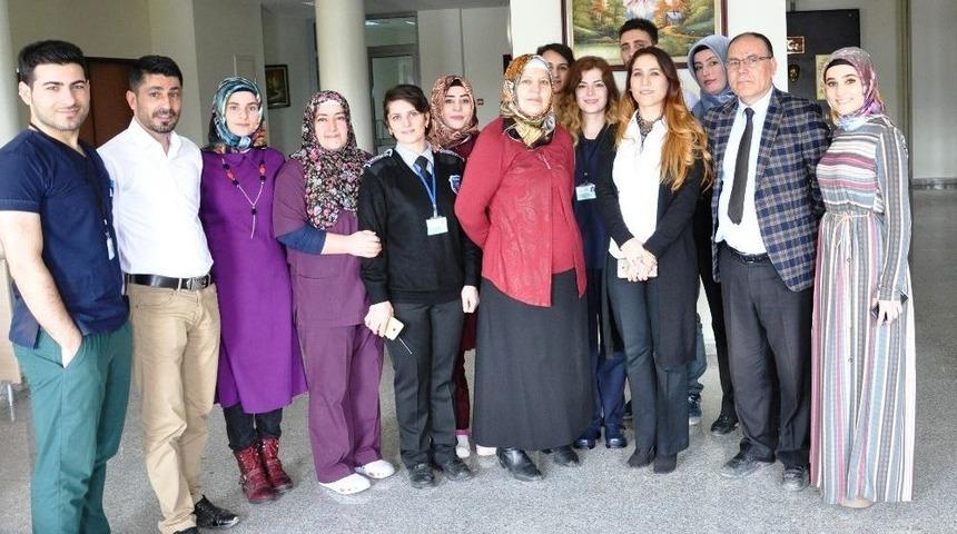 Sağlık&ccedil;ılardan Alkışlanacak Klip