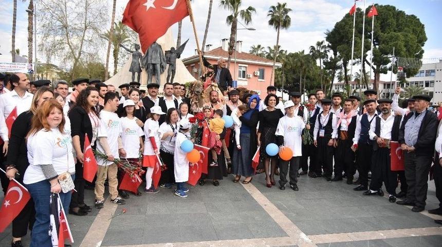 Down Sendromlu &Ccedil;ocuklardan Farkındalık Etkinliği