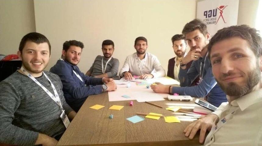 K&ouml;rfez Gen&ccedil;lik Meclisi Ulusal Gen&ccedil;lik Parlamentosunda