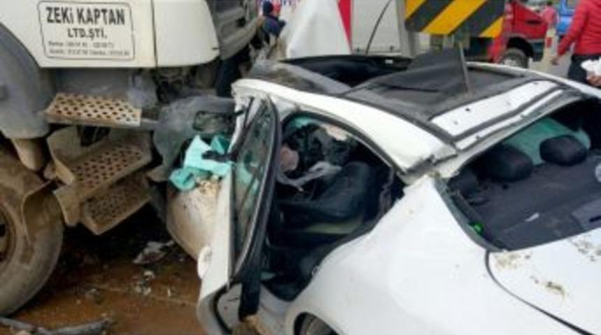 Kamyon Otomobili Bi&ccedil;ti: 2 Yaralı