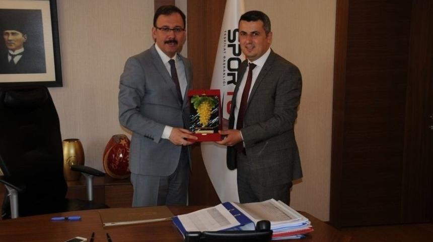 Spor-toto&rsquo;dan Sarıg&ouml;l&rsquo;e Halı Saha