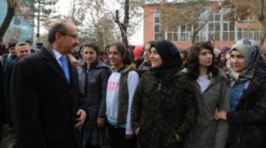 Vali Yavuz&rsquo;dan Muşlu Gen&ccedil;lere Mektup