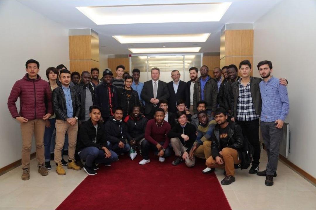 Uluslararası &Ouml;ğrenciler Başkan Palancıoğlu&rsquo;nu Ziyaret Etti