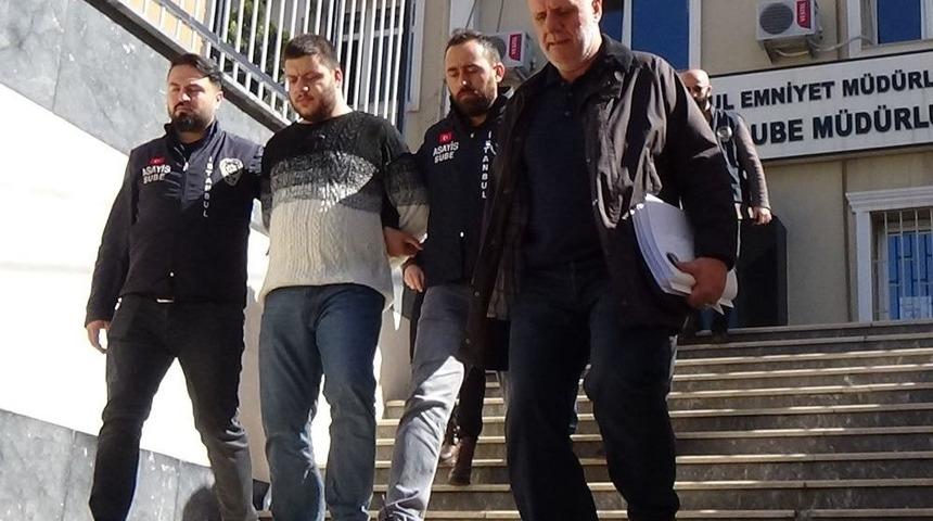 Yan Bakma Tartışması Kanlı Bitti: 2 &Ouml;l&uuml;