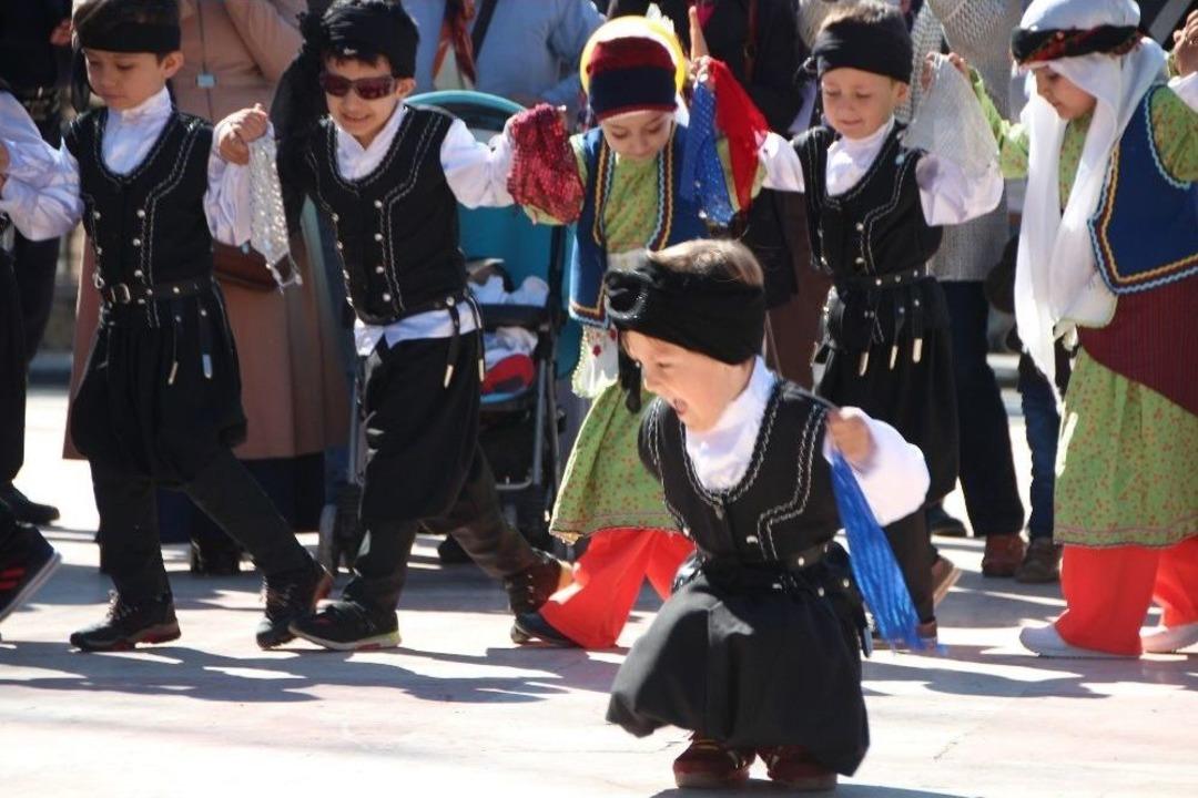 Miniklerin D&uuml;nya Su G&uuml;n&uuml; Etkinliği Ve Kermesi