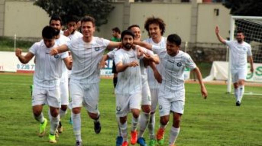 Salihli Belediyespor&rsquo;un G&ouml;z&uuml; Bal&rsquo;da