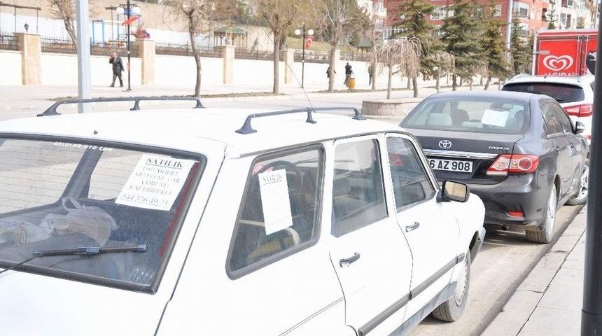 Yozgat&rsquo;ta Caddeler Oto Galeriyi Aratmıyor