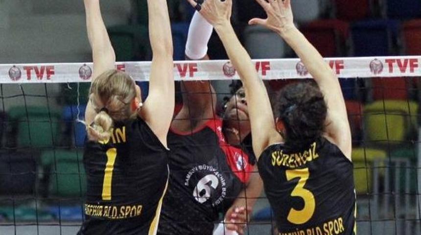 Samsun Belediye Anakent-Alaşehir Belediyespor: 3-0