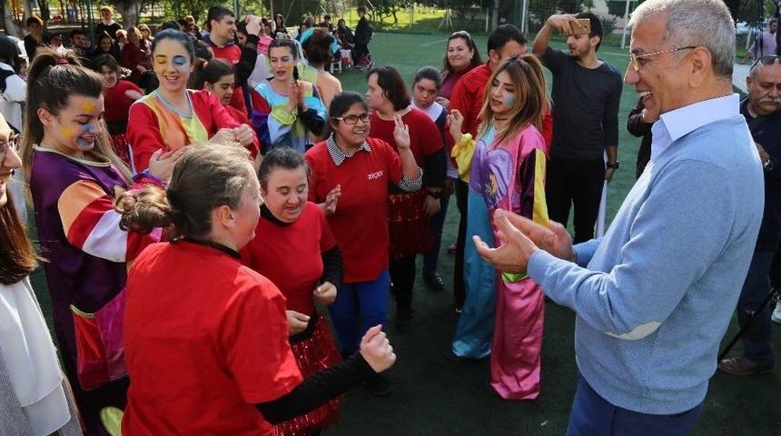 Sevgiyi Fark Etmek İ&ccedil;in +1 Etkinlik