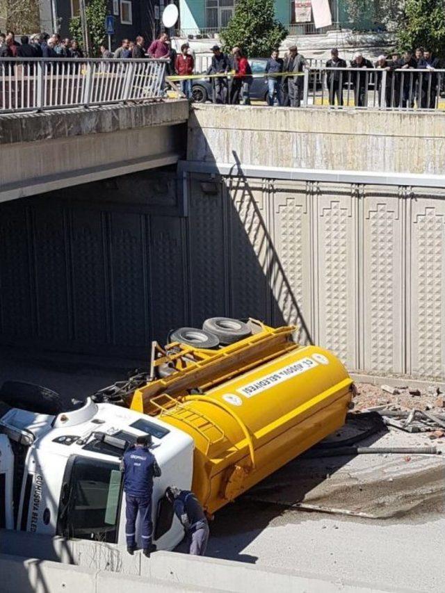 Freni Boşalan Vidanj&ouml;r K&ouml;pr&uuml;den U&ccedil;tu 1
