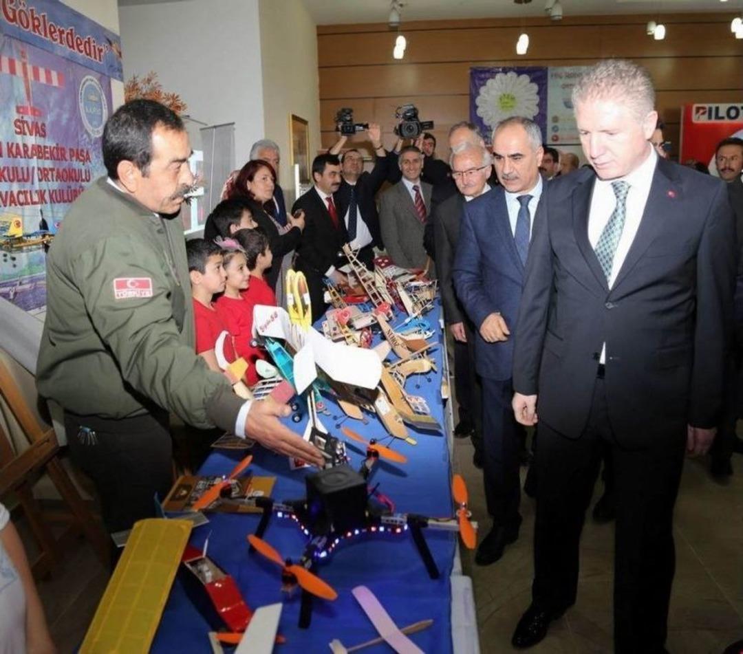 Sivas&rsquo;ta Nuri Demirağ Havacılık Sergisi A&ccedil;ıldı
