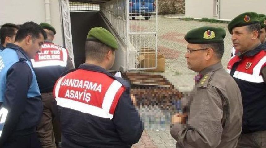 Denizli'de 693 Şişe Ka&ccedil;ak &Uuml;retim I&ccedil;ki Ele Ge&ccedil;irildi