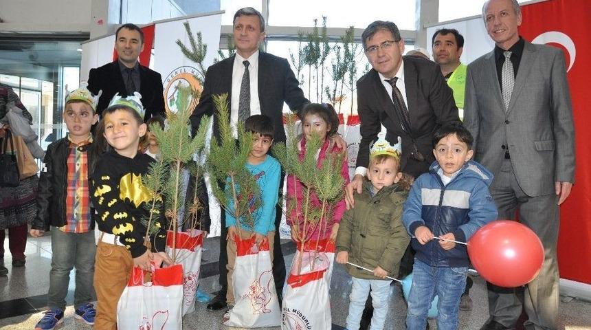 Orman B&ouml;lge M&uuml;d&uuml;rl&uuml;ğ&uuml;nden İlave Fidan Dağıtımı