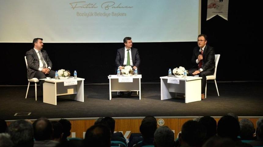 Boz&uuml;y&uuml;k&rsquo;te &ldquo;hukuk&ccedil;ular Referandumu Anlatıyor&rdquo; S&ouml;yleşisi