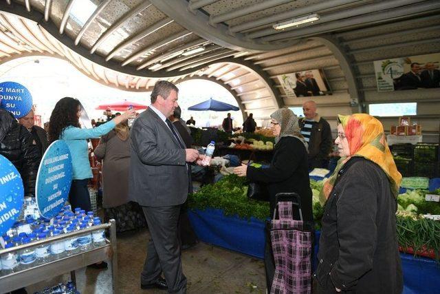 Dünya Su Günü’nde Vatandaşlara Su İkramı