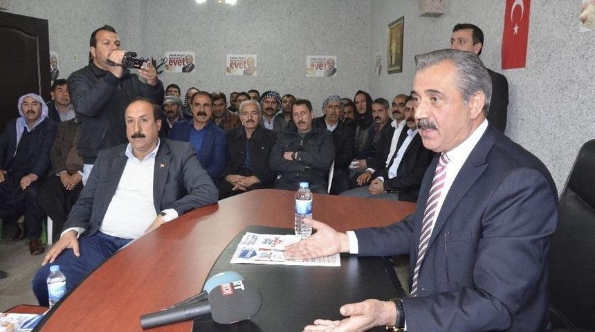 Eski Milletvekili Z&uuml;lfikar İzol, Aşiret Mensuplarına Cumhurbaşkanlığı H&uuml;kumet Sistemini Anlattı