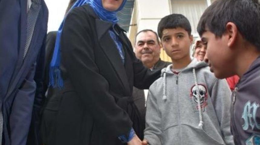 Bakan Kaya, Hollanda'yı Su&ccedil;ladı: Kadın Bakana Insanlık Dışı Uygulamalarda Bulundu (2)