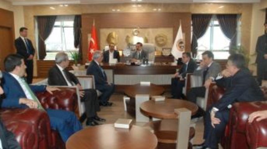 Bakan &Ccedil;elik&rsquo;ten Kaya&rsquo;ya Taziye Ziyareti