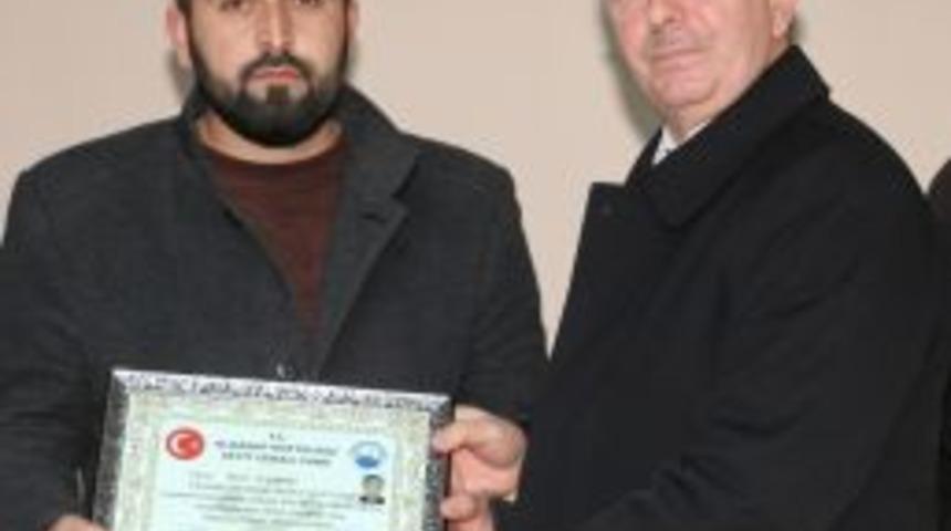 Elmadağ&rsquo;da Kur&rsquo;an Kursu &Ouml;ğrencileri Sertifikalarını Aldı