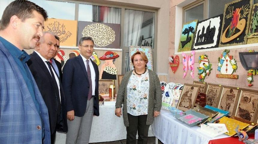 Erdemli Huzurevi Sakinlerinden Elişi Sergisi