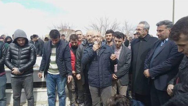 Diyarbakır'da Nevruzda Vurulan Üniversiteli, Malatya'da Toprağa Verildi