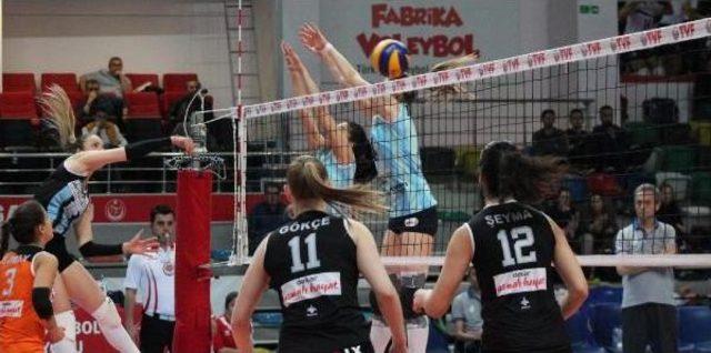 Beylikdüzü Voleybol İhtisas-Gümüşhane Gençlerbirliği: 1-3