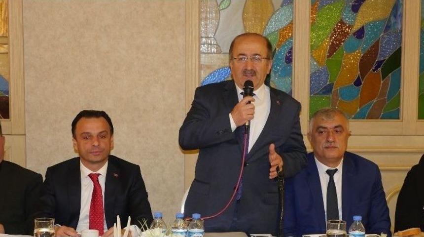 Başkan Gümrükçüoğlu, Maçka’da Mahalle Muhtarları İle Buluştu