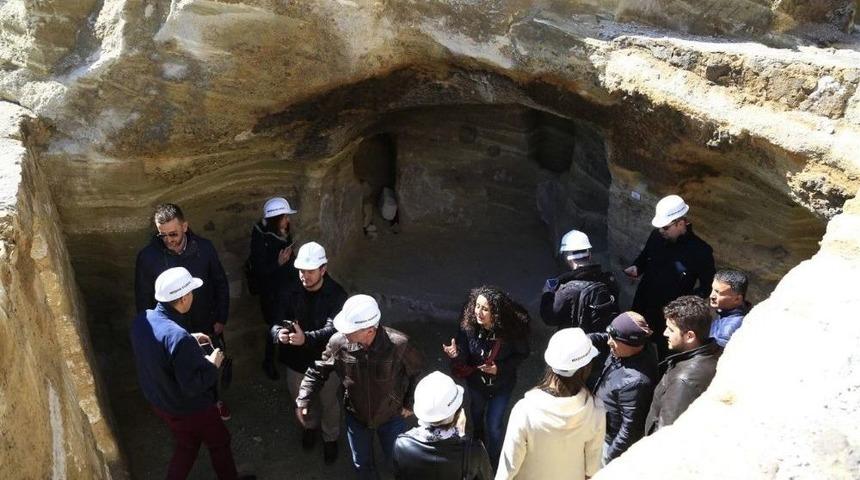 Bosna Hersek Ve Sırbistan Gazetecileri D&uuml;nyanın En B&uuml;y&uuml;k Yer Altı Şehrine Hayran Kaldı