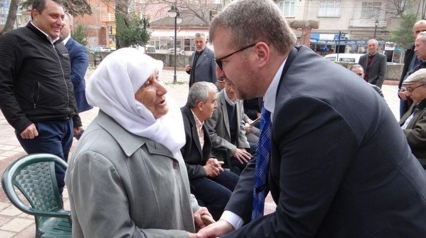 Ak Parti&rsquo;den G&ouml;lpazarı&rsquo;na &Ccedil;ıkartma