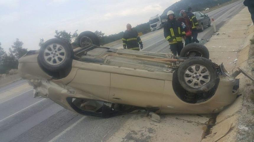 Milas&rsquo;ta Devrilen Otomobilde Yaralandı