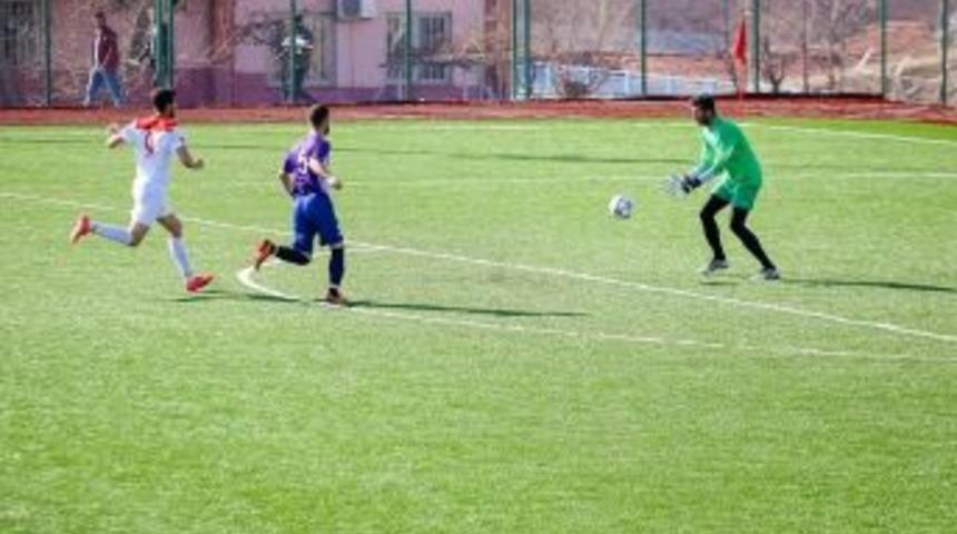 Arguvan Belediyespor Hekimhan Ma&ccedil;ına 3 Puan Parolasıyla Hazırlanıyor
