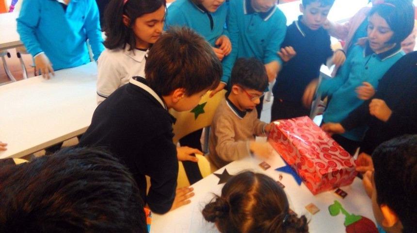 &Ouml;ğrenciler Down Sendromlu Ulaş&rsquo;ı Unutmadı