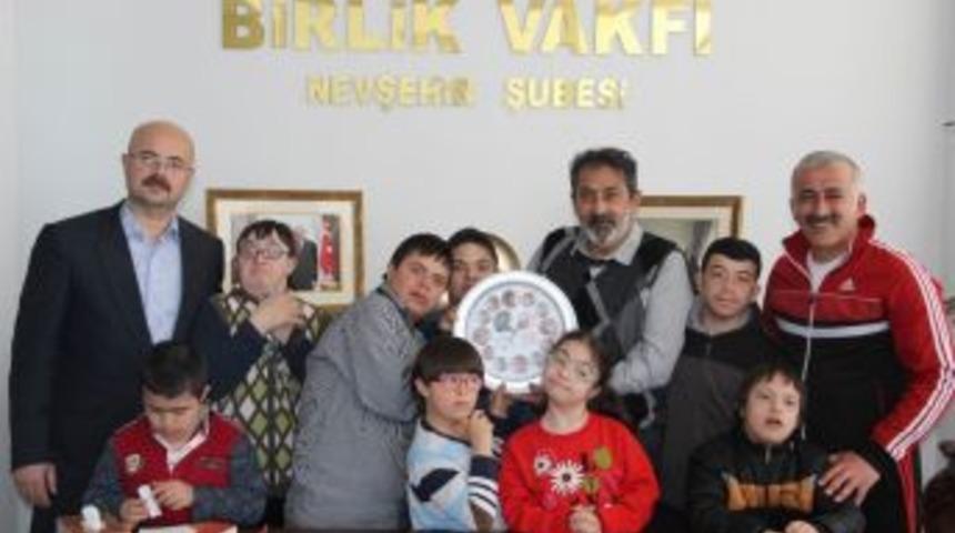 &Ouml;zel Eğitim Uygulama Merkezi, Birlik Vakfı Başkanı Leblebici&rsquo;yi Ziyaret Etti