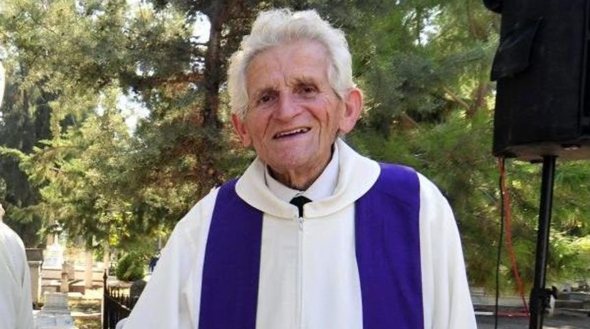 Mersin'de Katoliklerin Ruhani Reisi Son Yolculuğuna Uğurlandı