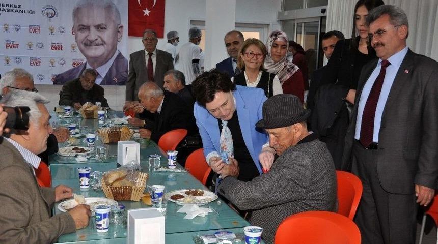 Ak Parti&rsquo;den &lsquo;b&uuml;y&uuml;klerimize H&uuml;rmet Kararımız Evet&rsquo; Programı