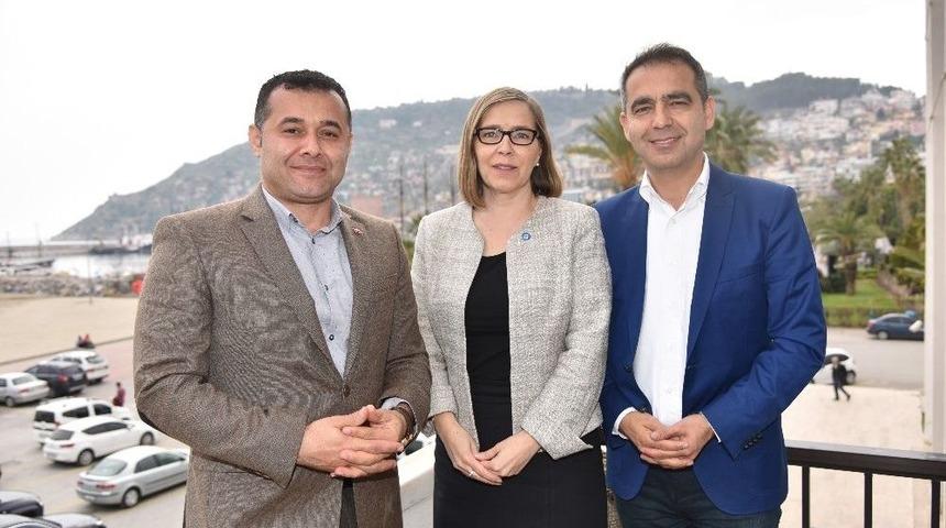 Finlandiya B&uuml;y&uuml;kel&ccedil;isi Kairamo&rsquo;dan Dostluk Mesajı