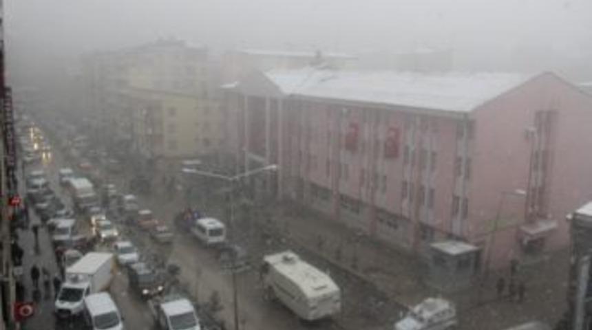 Hakkari&rsquo;de Kar Yağışı