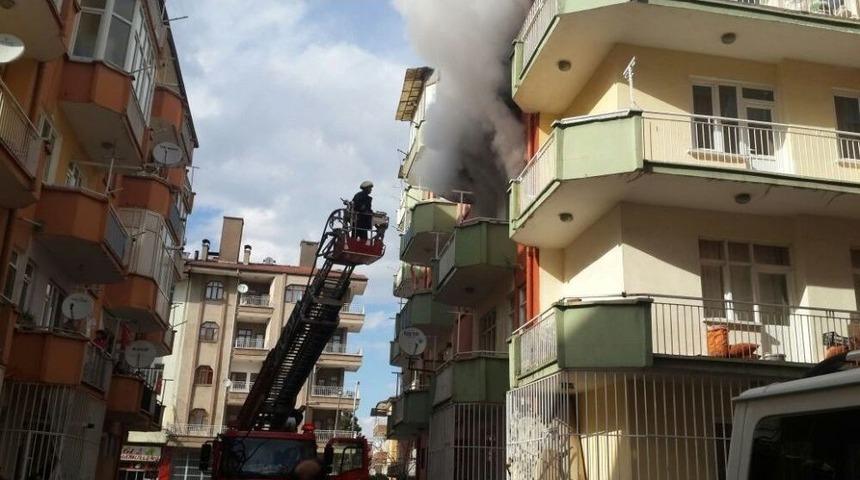 Malatya&rsquo;da Korkutan Ev Yangını