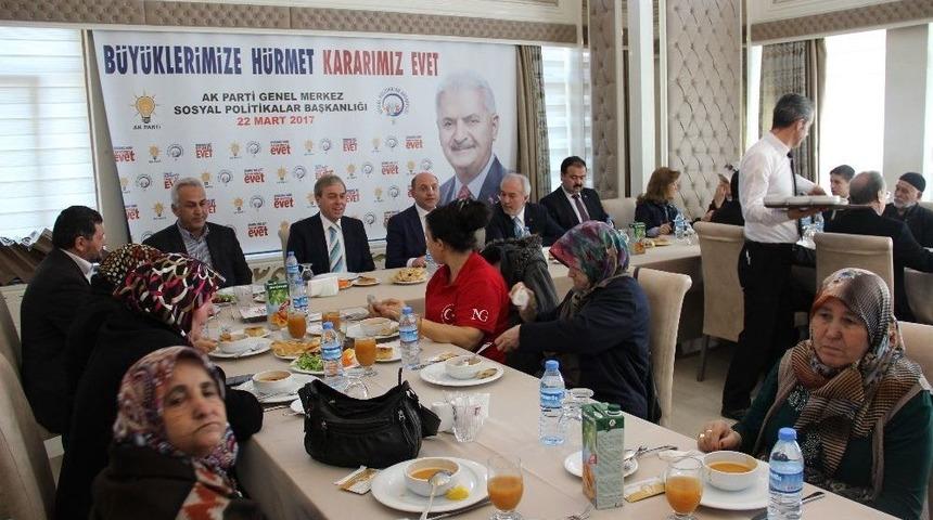 Ak Parti&rsquo;den &rsquo;b&uuml;y&uuml;klerimize H&uuml;rmet Kararımız Evet&rsquo; Programı