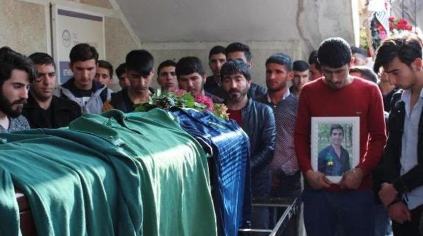 Liseli Gencin &Ouml;l&uuml;m&uuml;nde Ailesinden 'ihmal' Iddiası