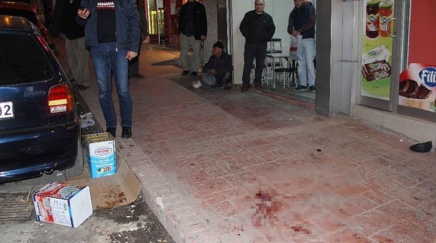 Samsun&rsquo;da Bı&ccedil;aklı Kavga: 2&rsquo;si Polis 3 Yaralı