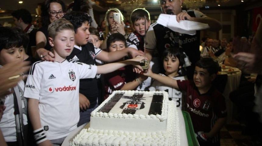 Beşiktaş&rsquo;ın 114. Kuruluş Yıld&ouml;n&uuml;m&uuml; Kuşadası&rsquo;nda Kutlandı