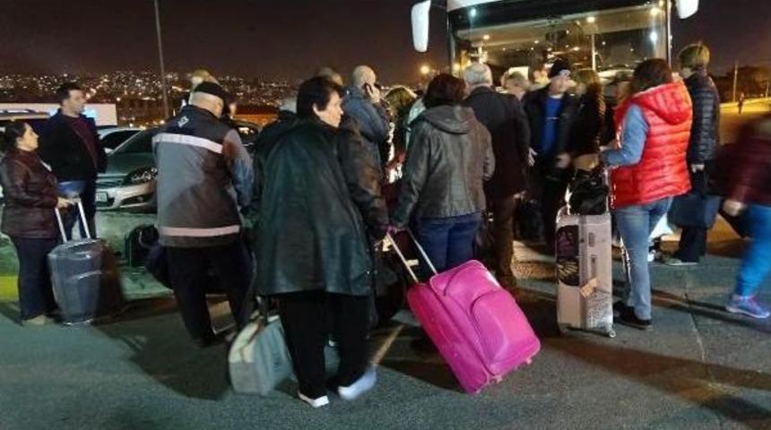 'komşuya' Se&ccedil;im Akını;otob&uuml;slerle Bulgaristan'a Gittiler